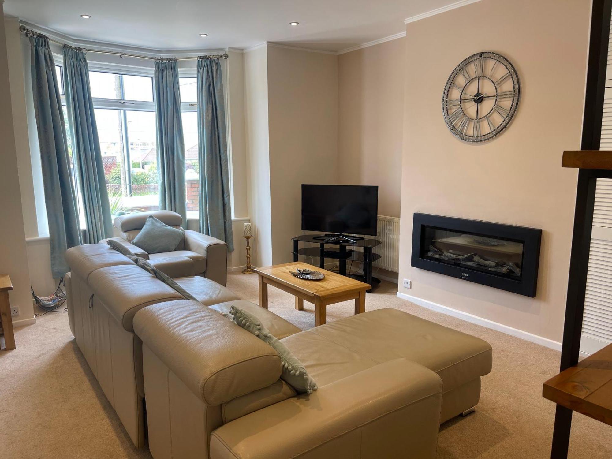 Belle-Vue Apartments Хънстантън Екстериор снимка