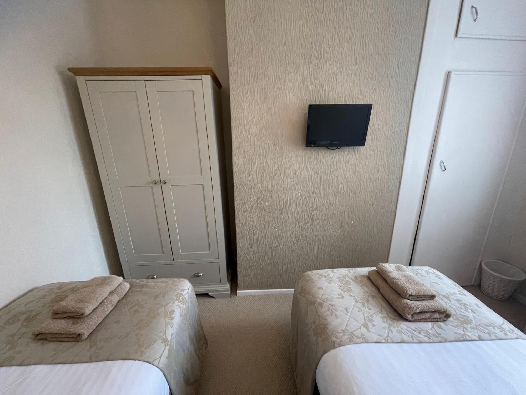 Belle-Vue Apartments Хънстантън Екстериор снимка